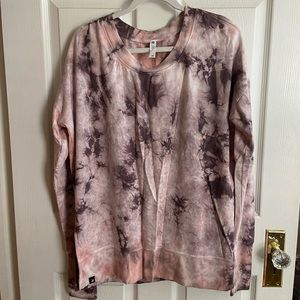 GLYDER LOUNGE LONG SLEEVE: Tie Dye pullover